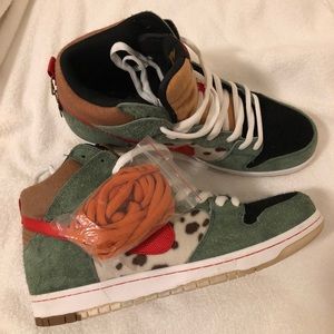 Nike SB Dunk High Walk The Dog